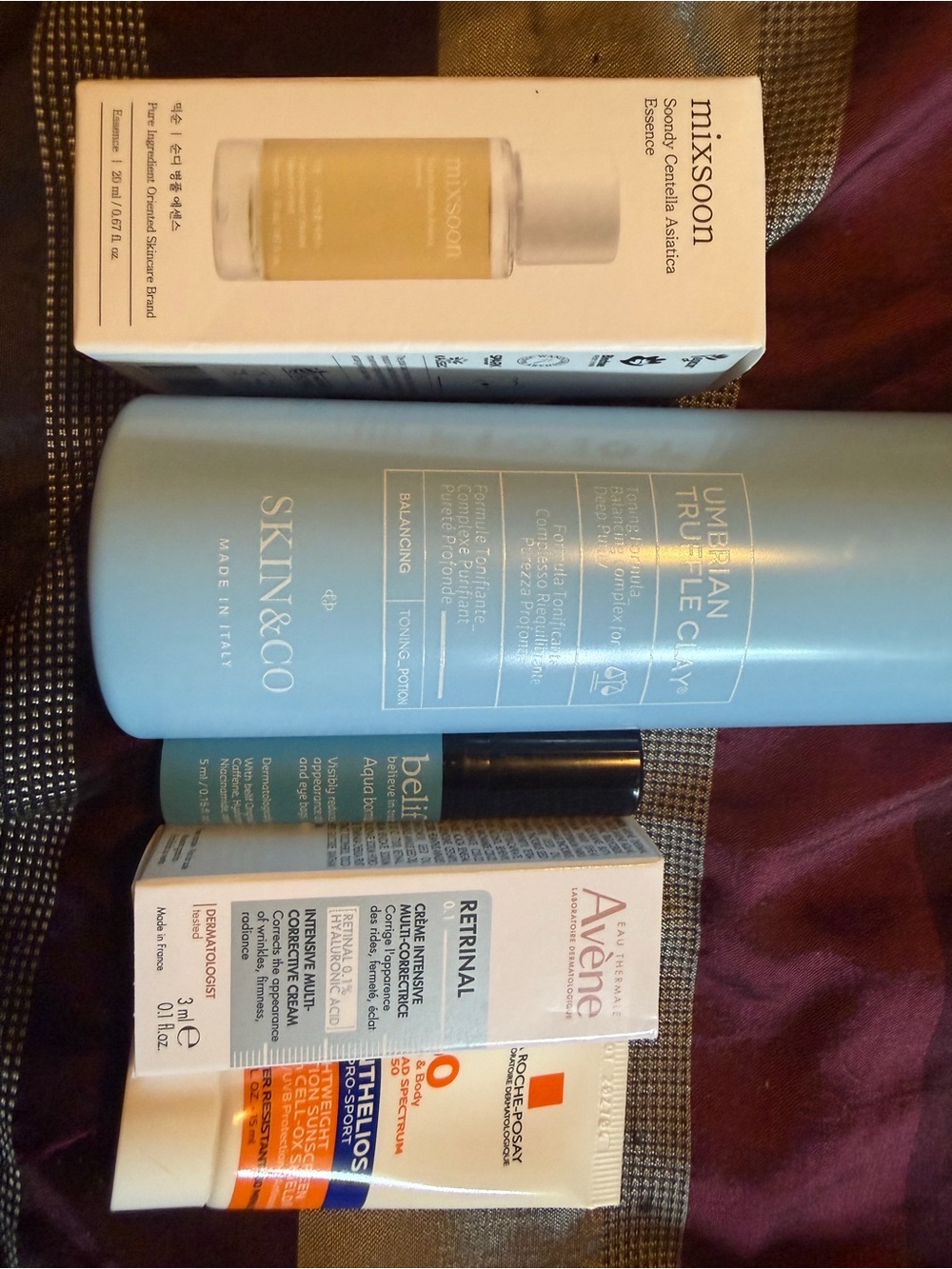 Skin&Co Blue Umbrian Truffle Clay Balancing Toner Bottle